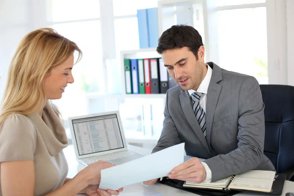 formation choisir pour travailler dans le secteur de la banque commerce