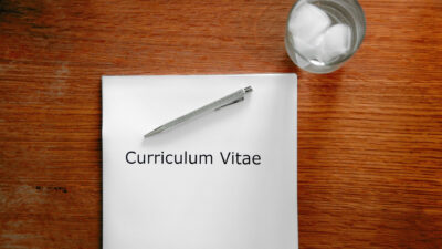 Les avantages de télécharger des exemples de CV en ligne