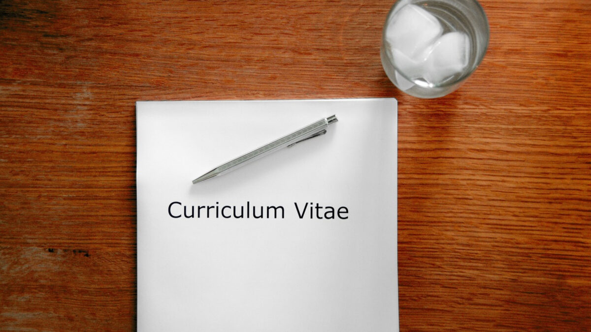 Les avantages de télécharger des exemples de CV en ligne
